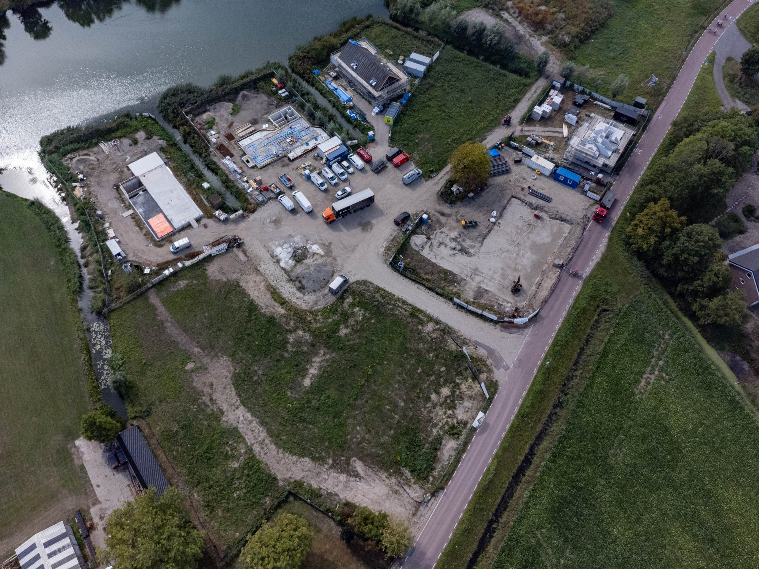 Woningen in aanbouw aan de Pruimendijk te Ridderkerk