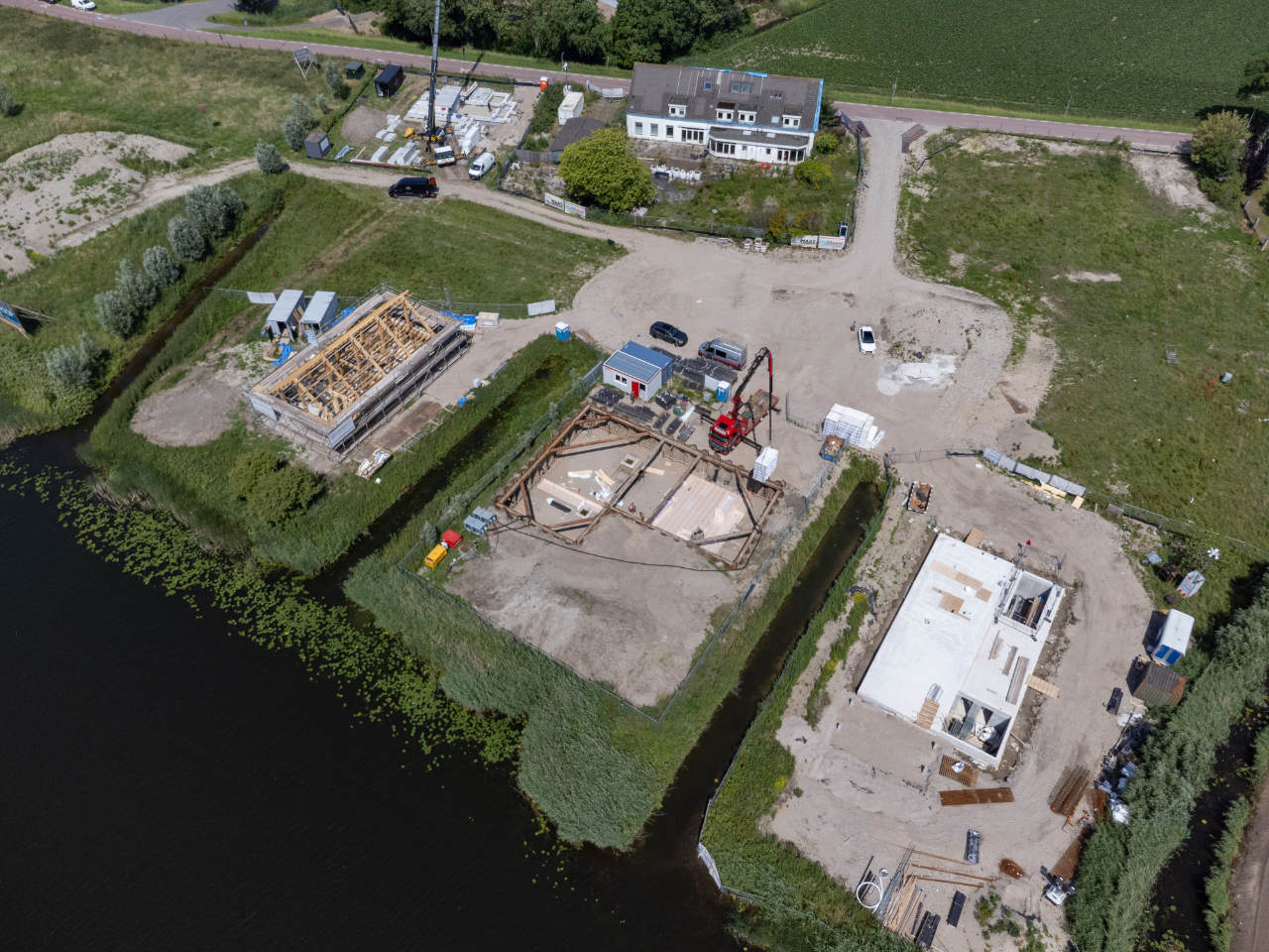 Het hoogste punt van de woning op kavel O4 is bereikt